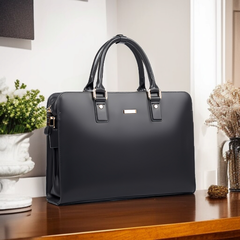 Valmere Attache