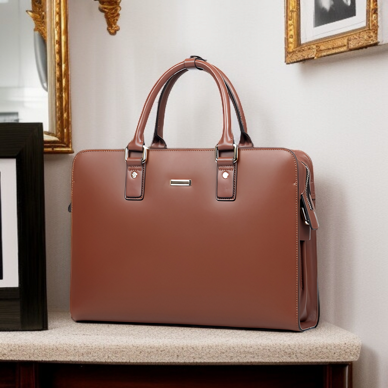 Valmere Attache